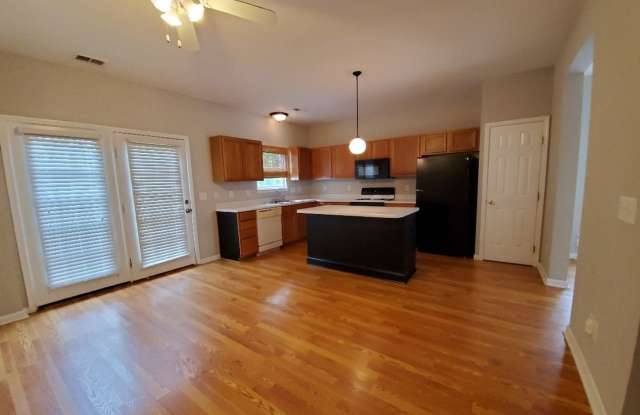 Christine Ln 4104 A Gallery 2