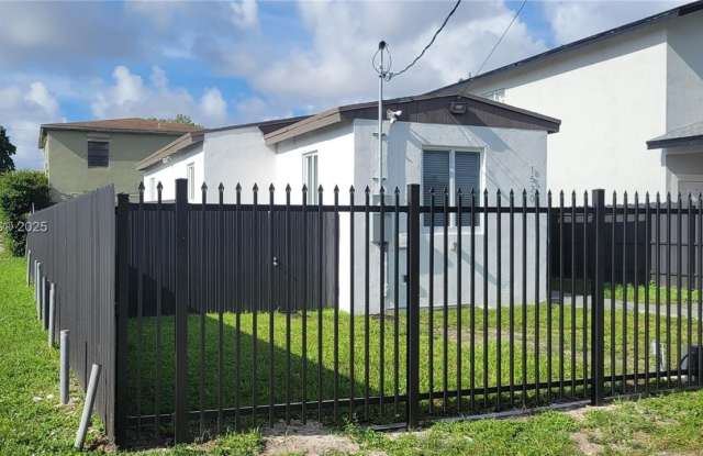 1520 NW 69th St photos photos