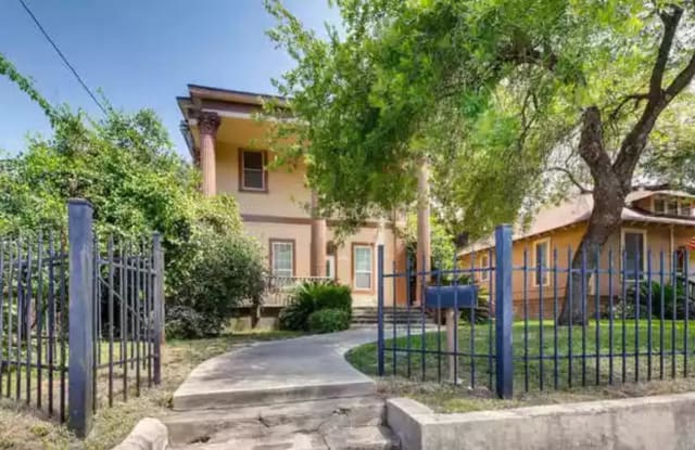 411 East Carson - 2 - 411 East Carson Street, San Antonio, TX 78208