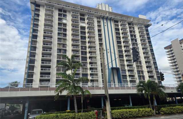 1600 S Ocean Dr photos photos