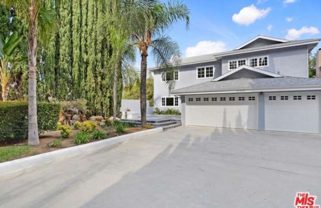 21315 MULHOLLAND Drive Gallery 4