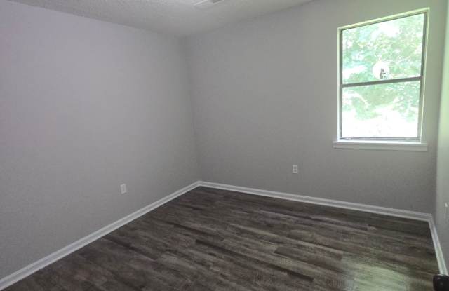 408 Simonton St. Gallery 4