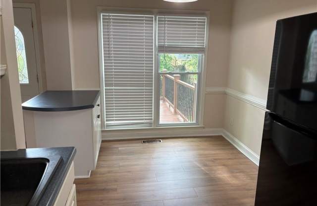 4747 Julian Way Gallery 4