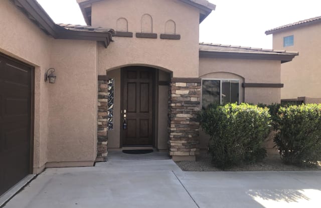 3939 W ROUNDABOUT Circle - 3939 Roundabout Circle, Chandler, AZ 85226