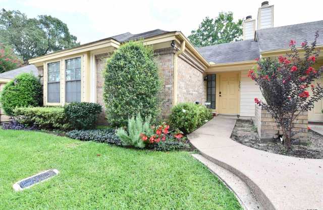 1725 Eaglewood Gallery 1