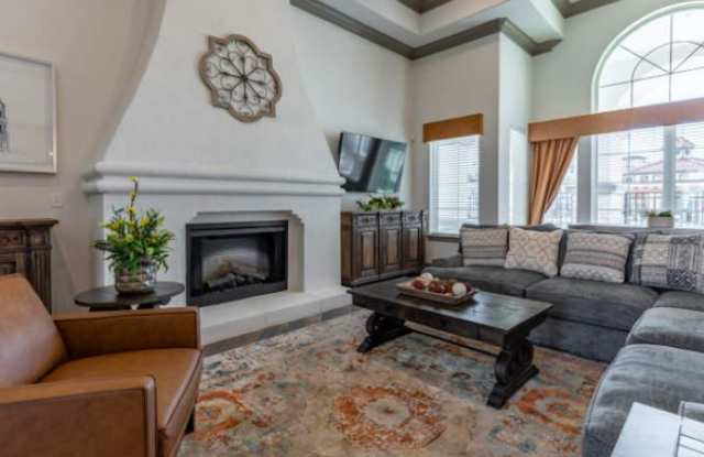 4894 Callaghan Rd Gallery 1