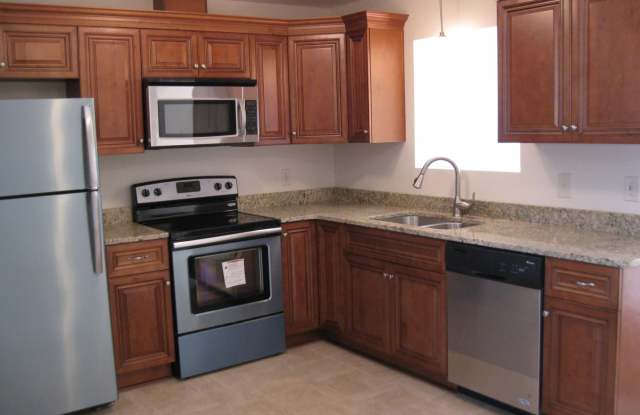 Beautiful 3 BR in the Buckroe area w/bonus room Gallery 1