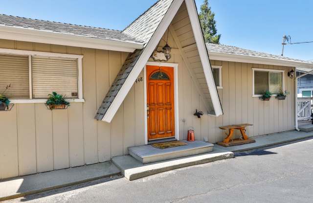 4 Bedroom 2 Bath Level Entry Home photos photos
