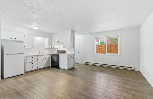 217 East Sinto Avenue - 2 photos photos