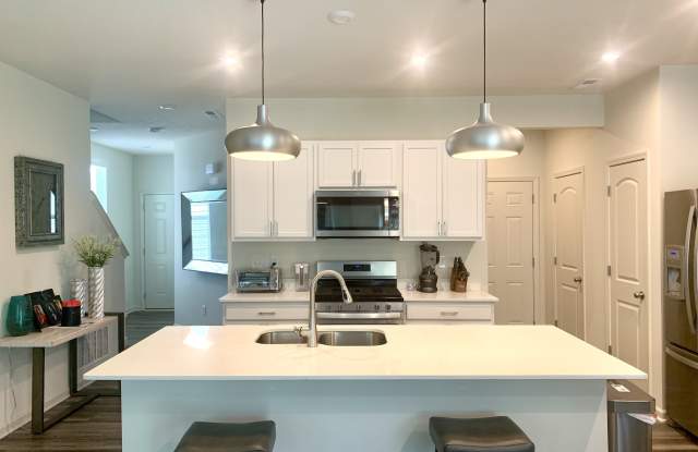 13428 Dewpoint Lane Gallery 4