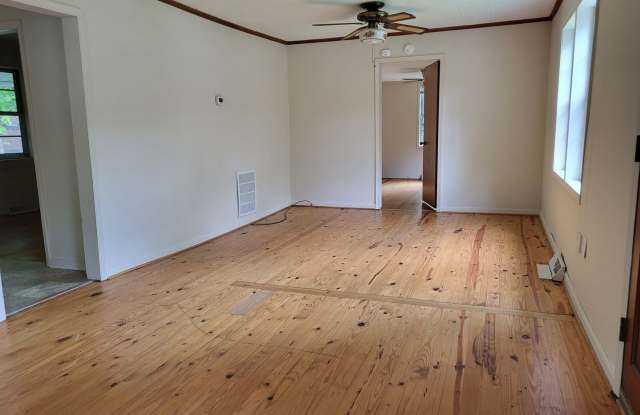 Three Bedroom Ranch Home in Gastonia Gallery 2