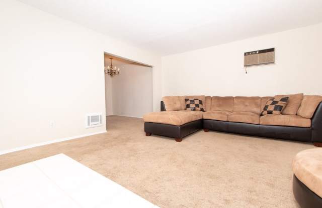 Private 2-bed/2-bath, Corner Location Condo in the Heart of Mission Valley! photos photos