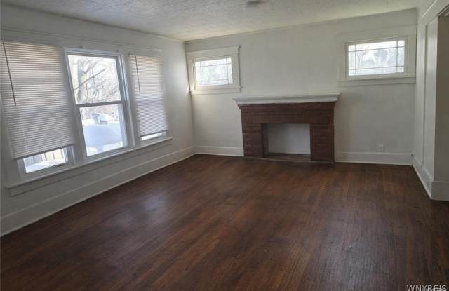 196 Englewood Avenue Gallery 2