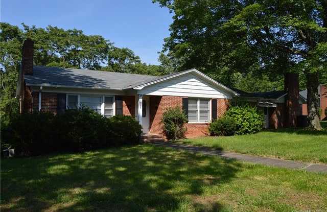 366 Holland Drive - 366 Holland Drive, Statesville, NC 28677