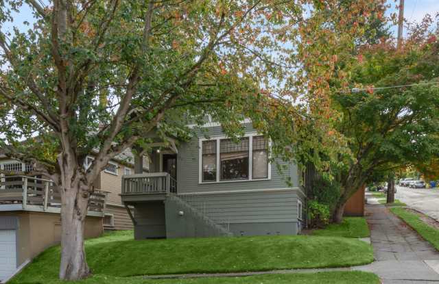 Craftsman Home in North Queen Anne! - 153 Florentia Street, Seattle, WA 98109