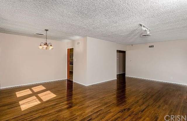 7900 Owensmouth Avenue Gallery 4