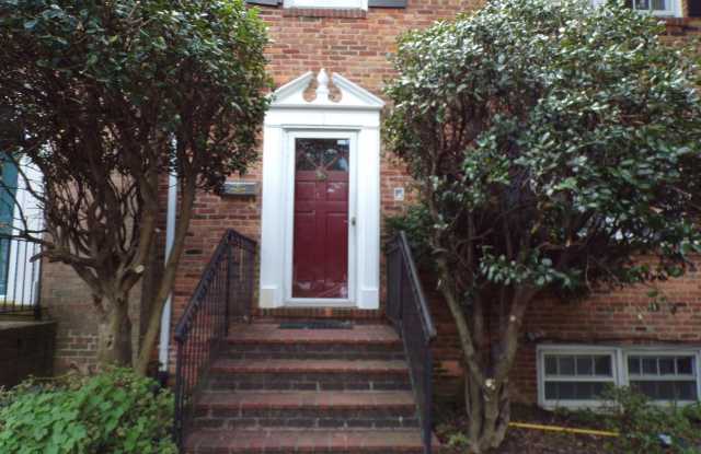 1 E CLIFF Street - 1 East Cliff Street, Alexandria, VA 22301