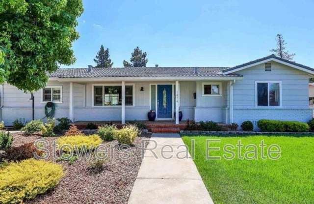 1474 Grove Way Gallery 1