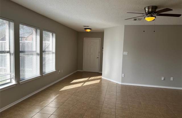 6408 White Oaks Lane Gallery 3