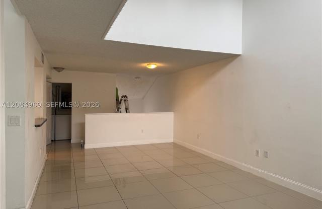 4639 NW 97th Ct Gallery 2