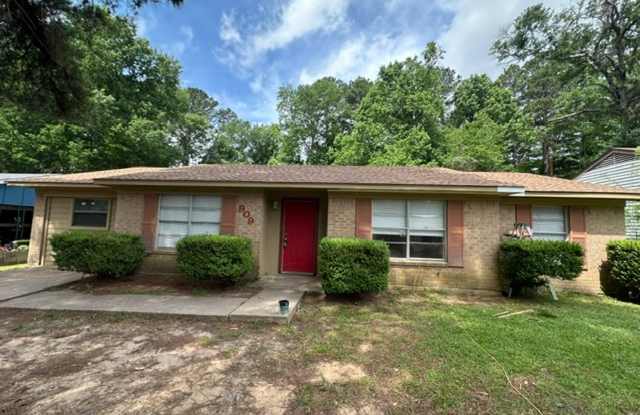 4/1.5 PTISD Fenced yard and pet friendly photos photos