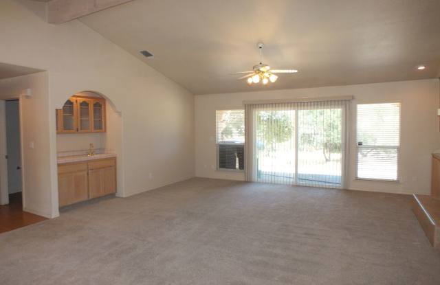 3/2.5 Rescue retreat Gallery 2