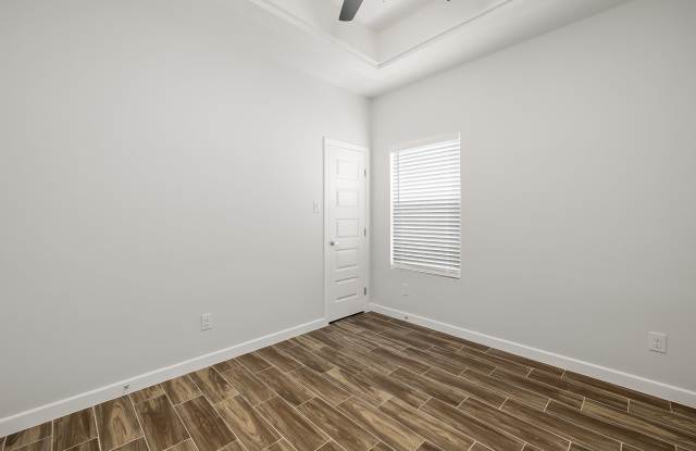 1907 West Violet Drive - 2 Gallery 3