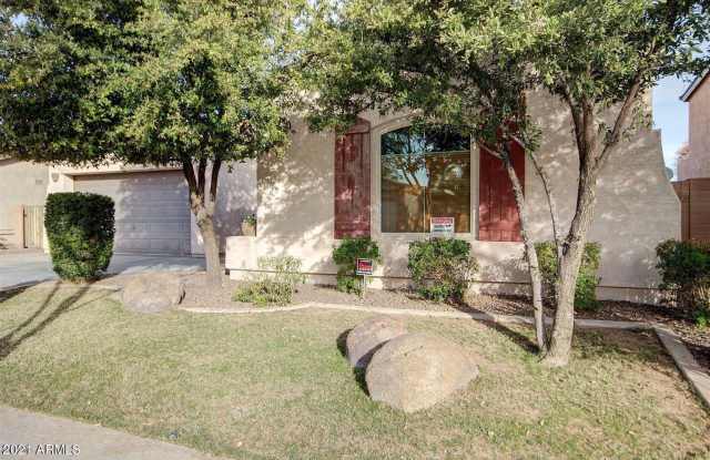 842 E TORREY PINES Place Gallery 3