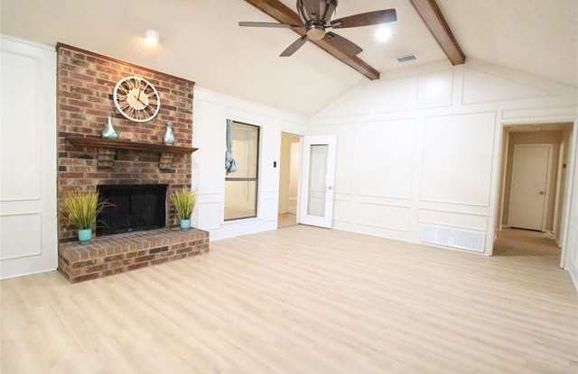 2710 Stoneridge Drive Gallery 2