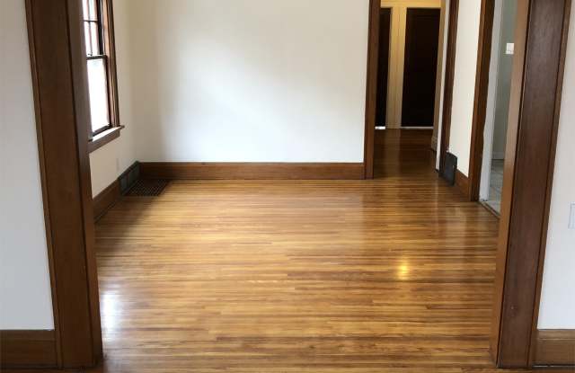 107 East Morris Avenue - 2 - Upper Gallery 3