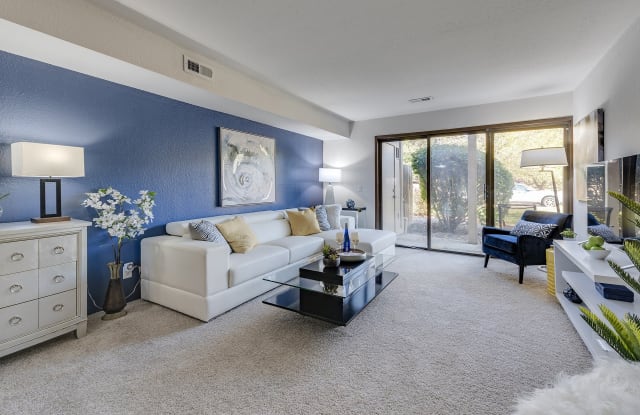Willow Creek Apartments photos photos