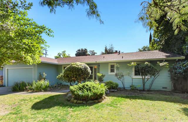4 Bedroom 3 Bathroom in Central Davis - Immediate Move-In photos photos