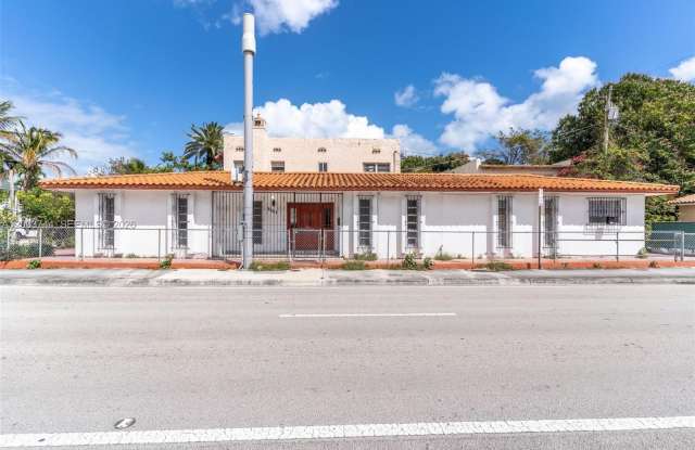 1101 SW 17th Ave photos photos