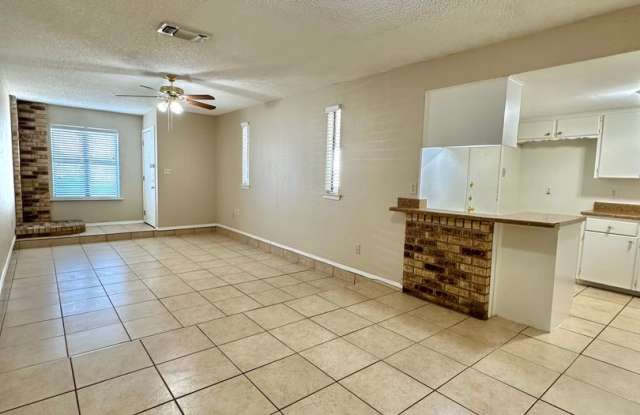 COMING SOON! | 3-Bedroom Townhome Conveniently Located! Gallery 4