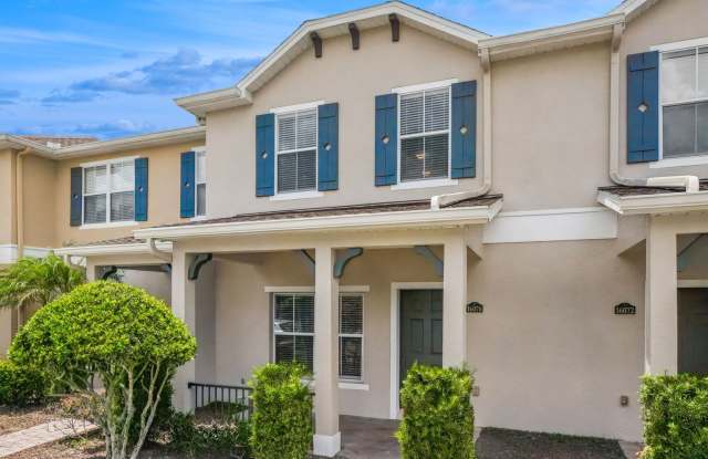 Charming Avalon Park 3/2.5 Townhome with 2-Car Garage! Gallery 3