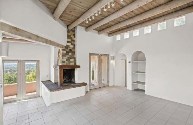 1350 Thunder Ridge Gallery 4