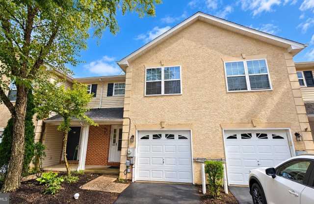 108 FAIRWAY Drive Gallery 1