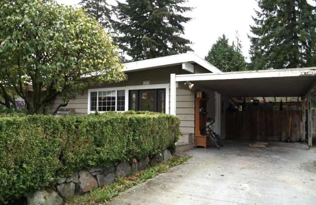 1219 147th Ave Se - 1219 147th Avenue Southeast, Bellevue, WA 98007