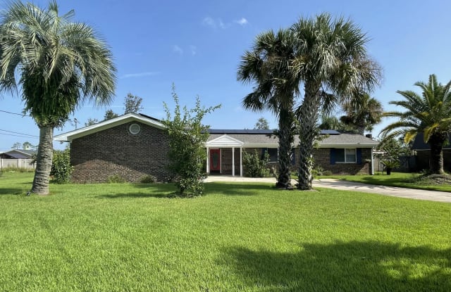 772 S Longwood Circle - 772 Longwood Circle, Panama City, FL 32405
