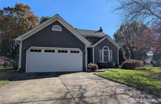 160 Stone Ridge Lane - 160 Stone Ridge Lane, Mooresville, NC 28117