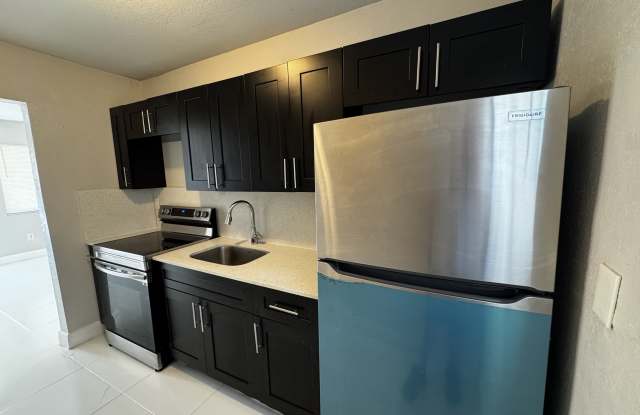 1920 Washington Avenue - 2 Gallery 3