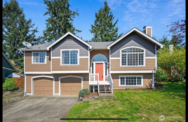 Charming 3BR/3BA House in Auburn photos photos