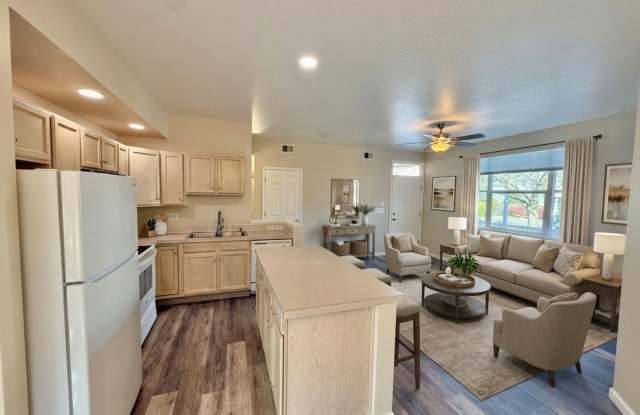 Beautiful, 2 Bed/2 Bath Condo in High Plains Village - 2035 Grays Peak Drive, Loveland, CO 80538