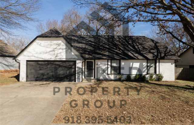 Beautifully updated 3-bedroom, 2-bathroom home Gallery 1
