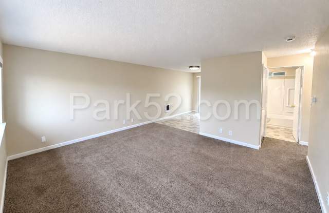 1st Full Month's Rent FREE! Tacoma Area 2 Bedroom 1 Bathroom Duplex Gallery 3