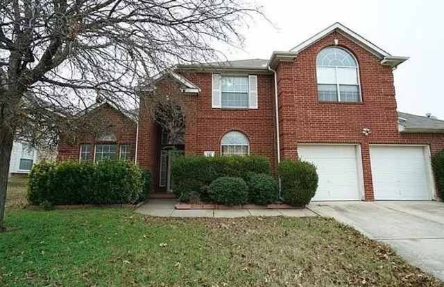 311 Fort Edward Drive - 311 Fort Edward Drive, Arlington, TX 76002