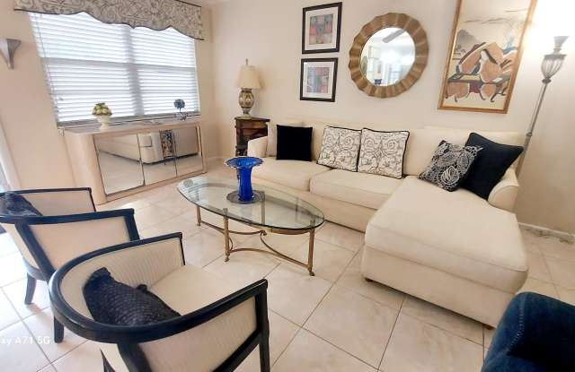 2067 AINSLIE D Drive Gallery 2