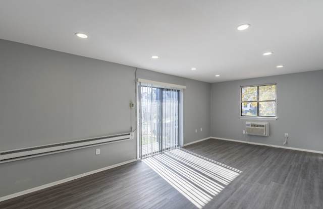 1007 Bullock Ave photos photos