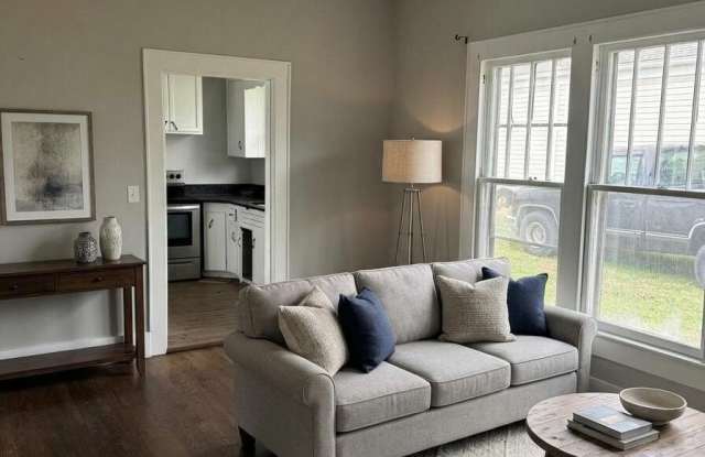 1708 Mcbrien Road Gallery 4