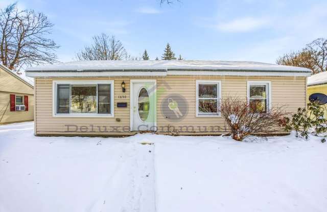 Spacious 3 Bedroom Single Family Home Near Downtown GR | $1795 - 1650 Matilda Street Northeast, Grand Rapids, MI 49503